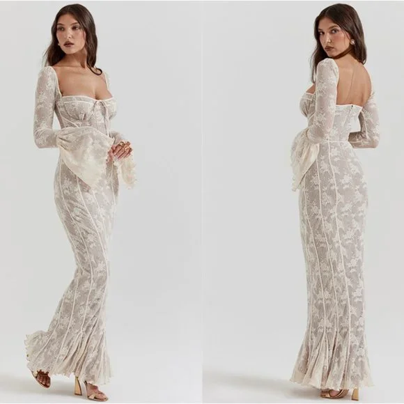 HOUSE OF CB 'Delilah' Vintage Cream Lace Maxi Dress NWOT - Picture 4 of 9